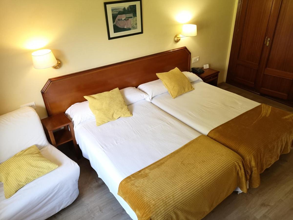 Hotel Y Casona El Carmen Perlora Esterno foto